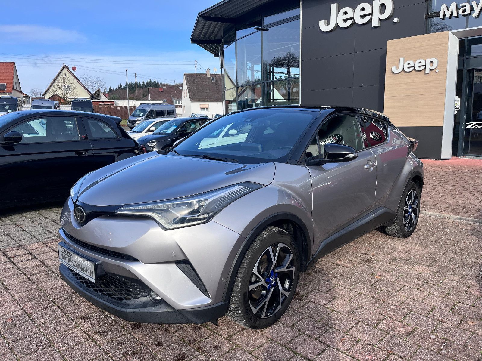 Fahrzeugabbildung Toyota C-HR Style