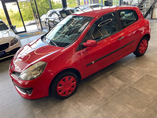 Renault Clio III Dynamique MOTOR- UND GETRIEBSCHADEN