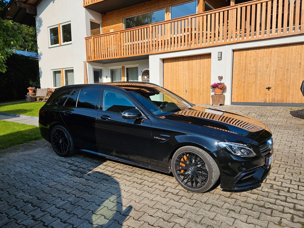 Image of Mercedes-Benz C 63 AMG
