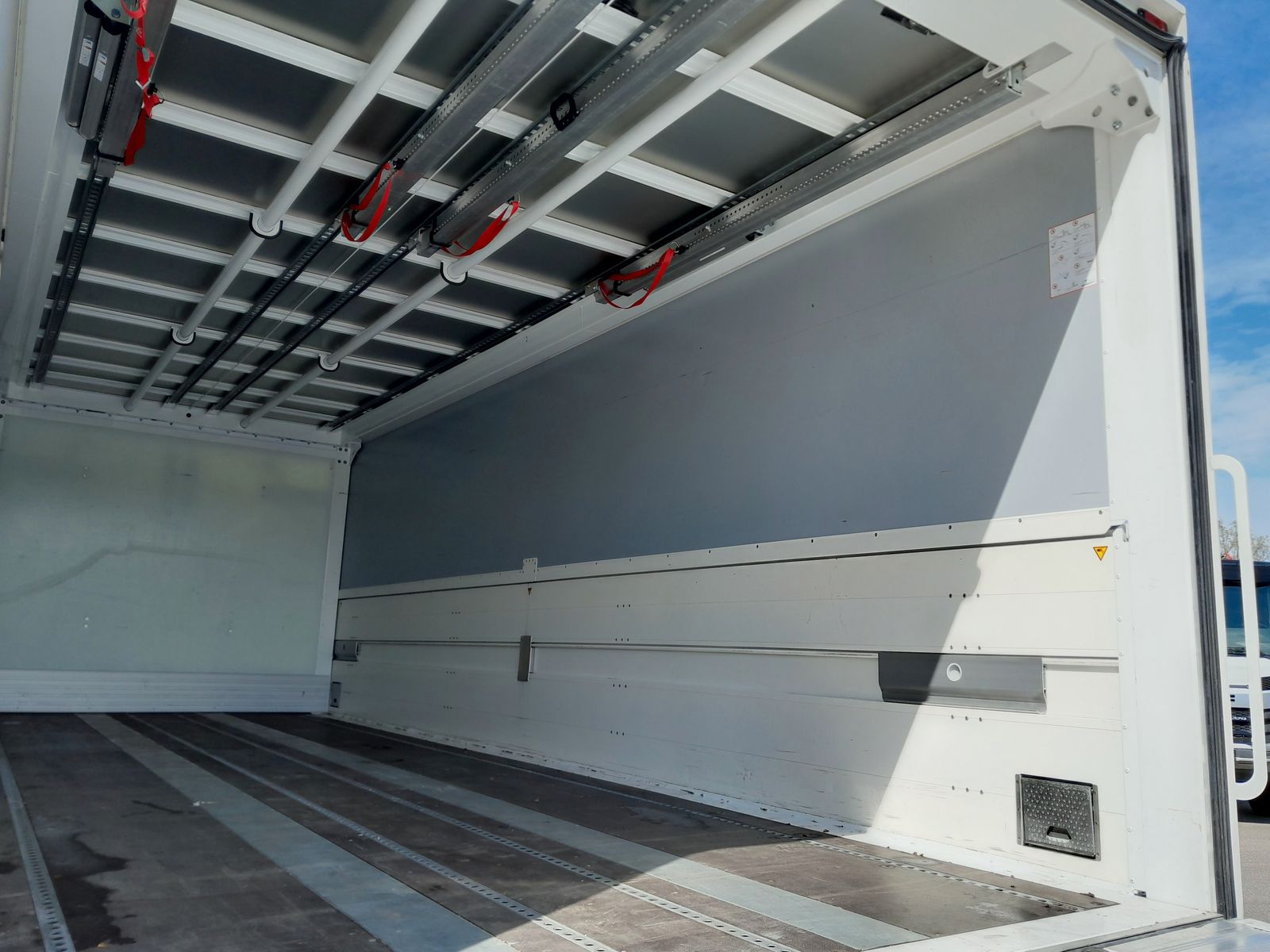 Fahrzeugabbildung DAF FA XD 370 zikun Swing-Board-Aufbau