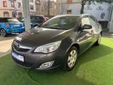 Opel Astra J.Edition,1,4 Turbo, klima2Z,PDC,SHZ.TOP - Opel Astra aus 2011: Turbo