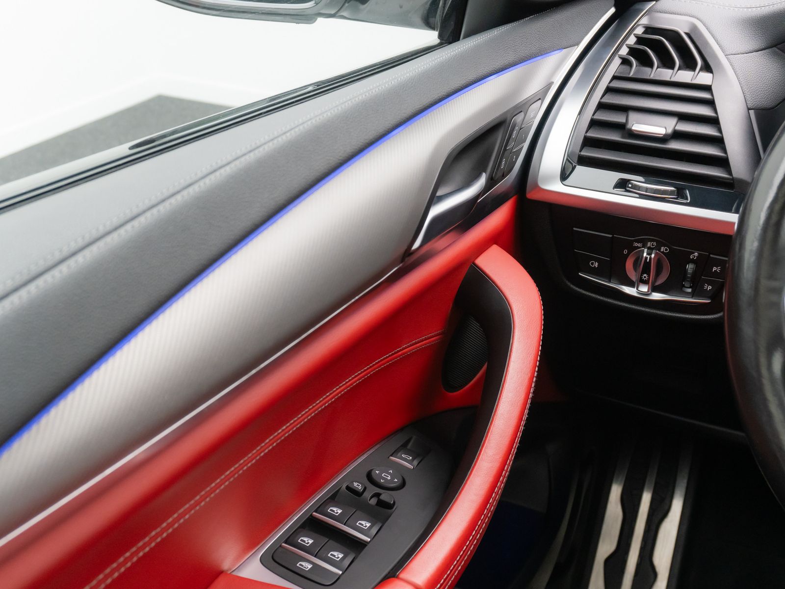 Fahrzeugabbildung BMW X3 M Competition Kamera Panorama HUD DAB 21Zoll