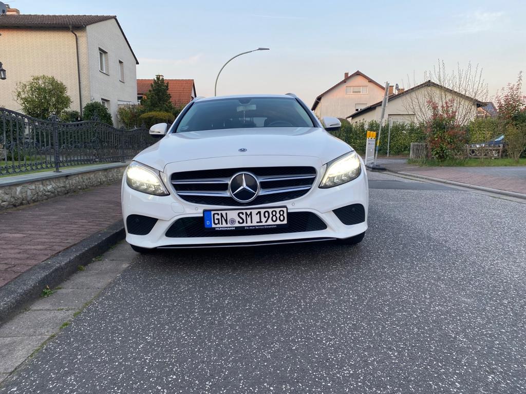 Mercedes-Benz C 220