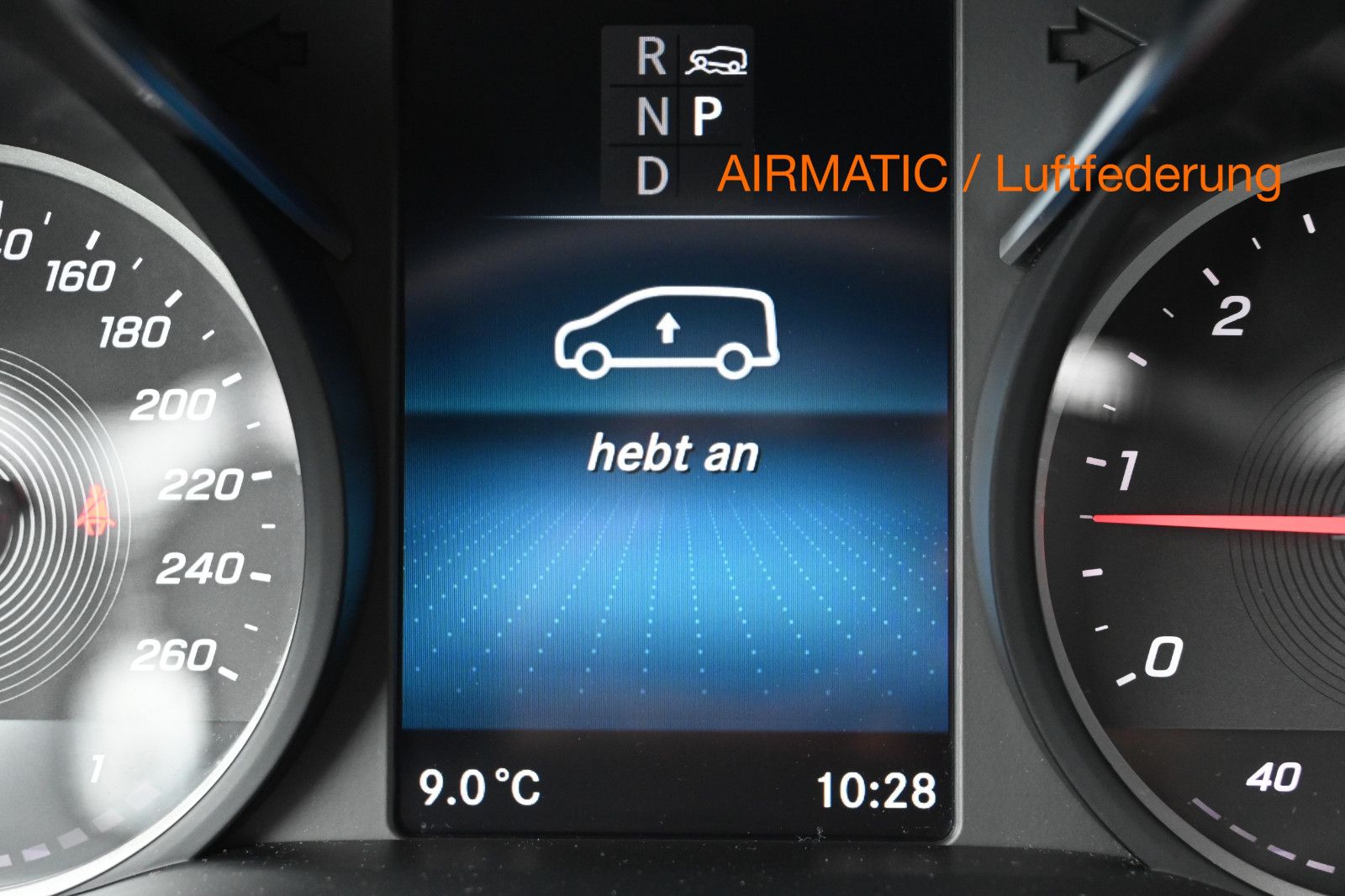 Fahrzeugabbildung Mercedes-Benz V 250 d 4Mat. AMG extralang °AIRMATIC°AHK°STHZ°