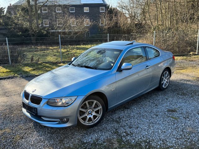 BMW 330i Coupe Aut. XENON*NAVI*LEDER*EYECATCHER!!