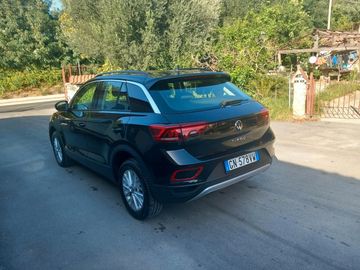 Volkswagen T-Roc - 3