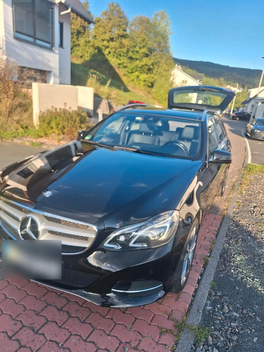 Mercedes-Benz E 300