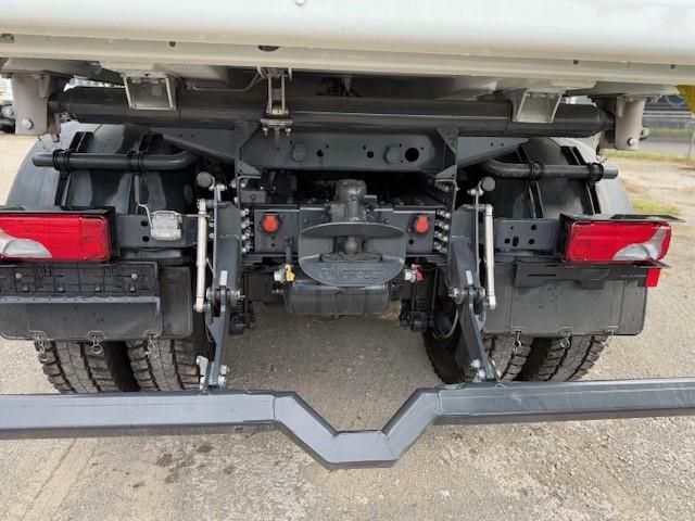 Fahrzeugabbildung Iveco X-Way AD300X54Z HR OFF Dreiseitenkipper