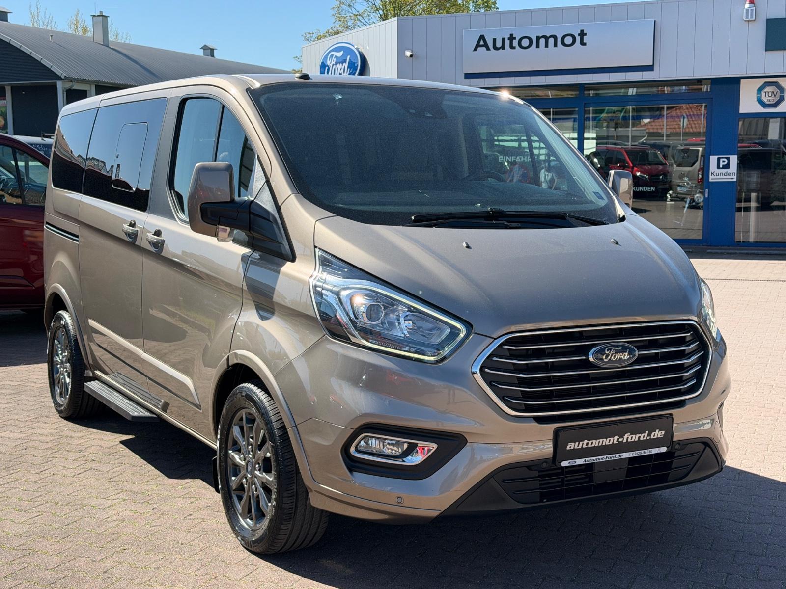 Ford Tourneo Custom 310 L1 Titanium*AHK*Navi*8-Sitzer