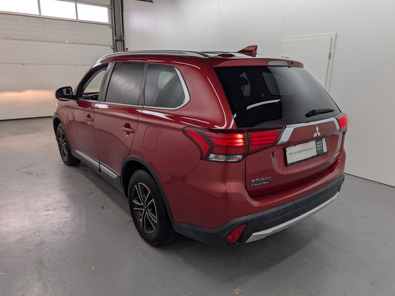 MITSUBISHI Outlander 2.0 MIVEC Edition Kamera SHZ – Bild 2