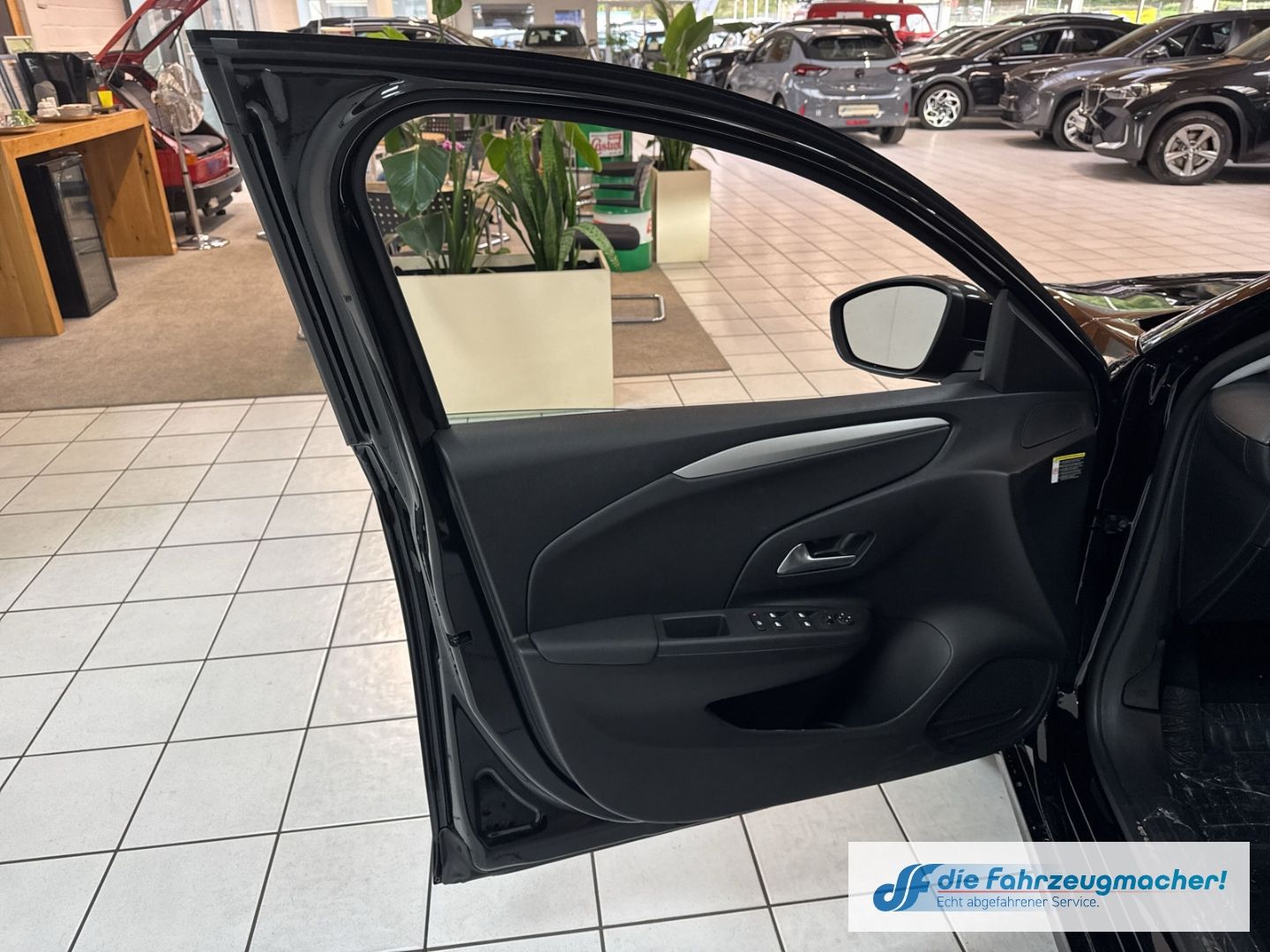 Fahrzeugabbildung Opel Corsa-e *Alu, Wärmepumpe, SHZ*Edition Apple CarP