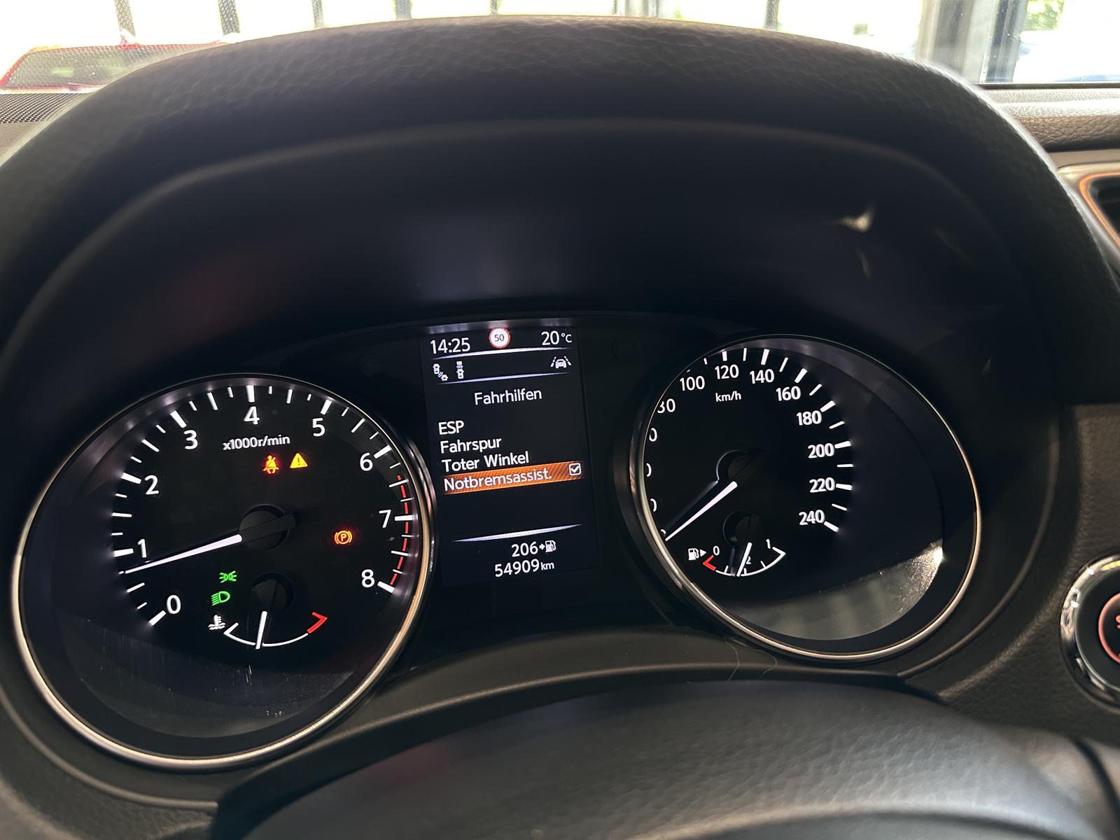 Nissan Qashqai *PANO, SPURHALTE, TOTWINKEL, 360GR.*