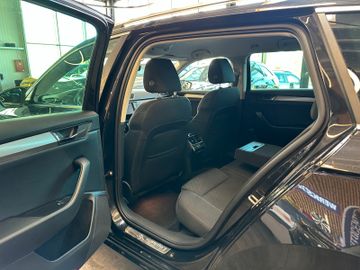 Skoda Superb Combi Style 4x4 *SZHZ*PDC*AHK*NAVI*KLIMA*