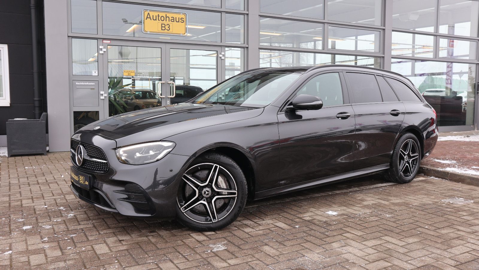 Gebrauchtwagen Mercedes-Benz E E 300 de AMG Line Panorama 360° Kamera AHK Navi in Bergen