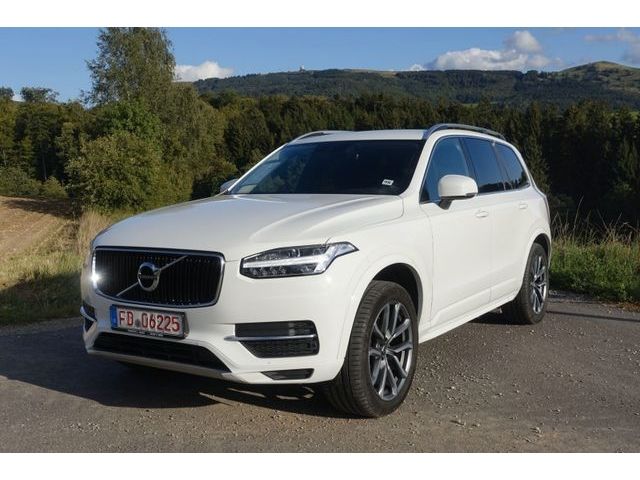 Volvo XC90 D5 AWD Momentum AHK RFK STHZ BLIS PDC