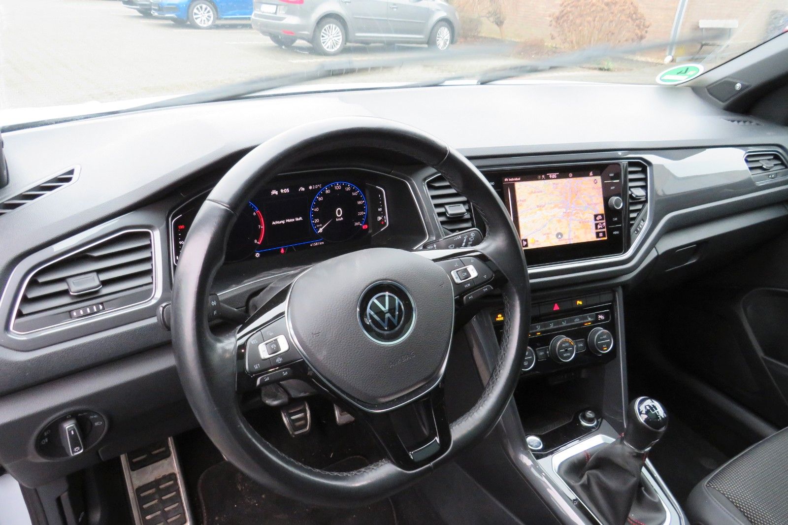 Fahrzeugabbildung Volkswagen T-Roc Sport R-LINE PANO 18`LED NAVI APP 1.HD