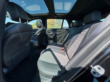 Mercedes E 200 - 11