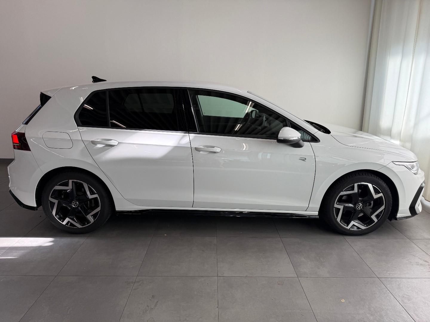 Volkswagen Golf VIII 1.5 eTSI R-Line ACC KAMERA, миниатюра 4