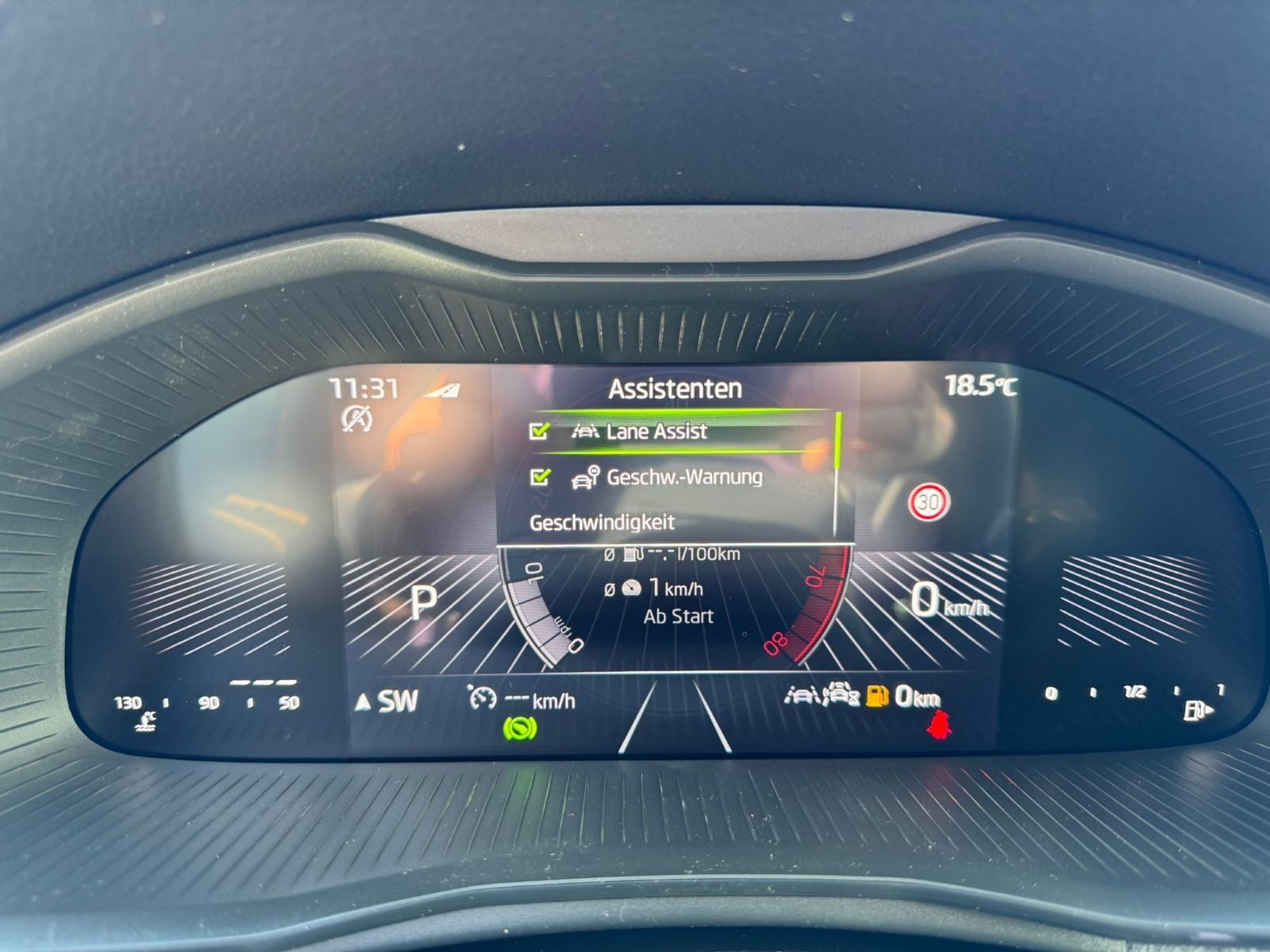 Fahrzeugabbildung SKODA Kamiq Selection 1,0 TSI 85 kW 7-Gang-DSG