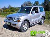 Mitsubishi MITSUBISHI Pajero 3.2 16V DI-D 3p. Autocarro - gebrauchte Mitsubishi Pajero aus dem Jahr 2001