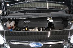 Fahrzeugabbildung Ford Tourneo Connect Titanium + AHK  WinterPaket  PDC