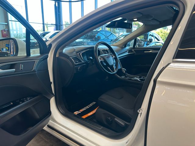 Ford Mondeo Lim *TEMPO*NAVI*KEYLESS*PANO*2-Zonen*