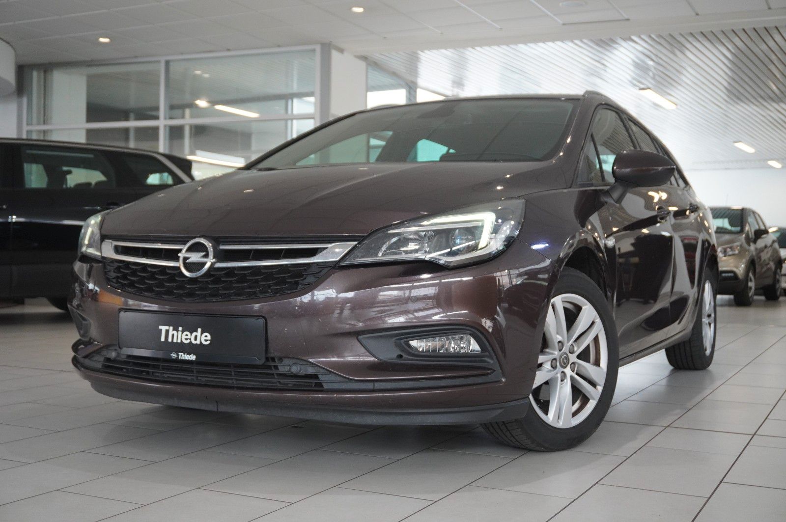 Fahrzeugabbildung Opel Astra K ST 1.4T ON NAVI/LED/KAMERA/SHZ/SPORT/PDC