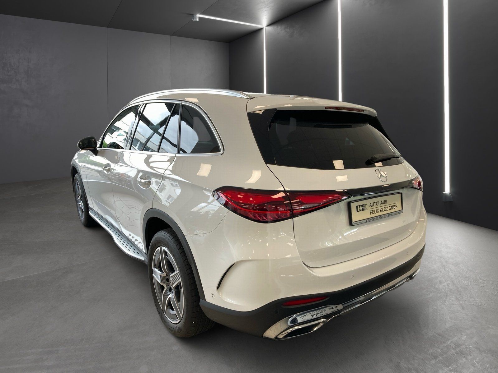Fahrzeugabbildung Mercedes-Benz GLC 300 4M AMG Plus*Airmatic*HUD*Pano*Distro*360