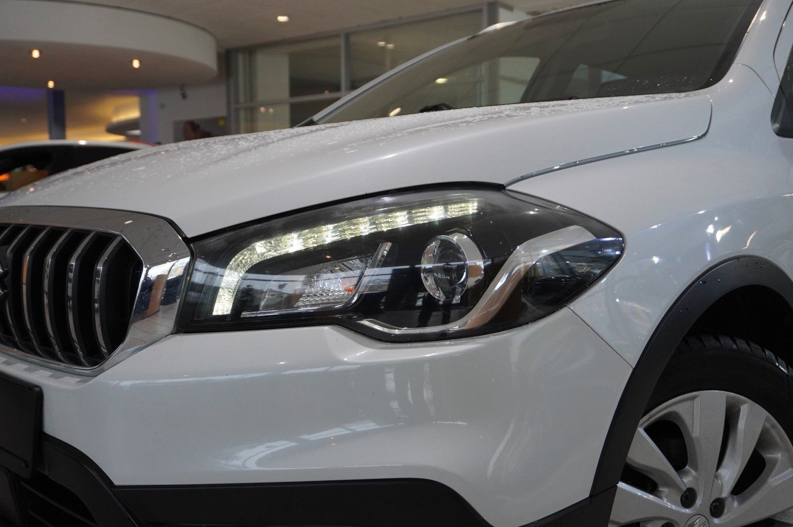 Fahrzeugabbildung Suzuki SX4 1.4 BOOSTERJET HYBRID NAVI/LED/SH/KAMERA/AHK
