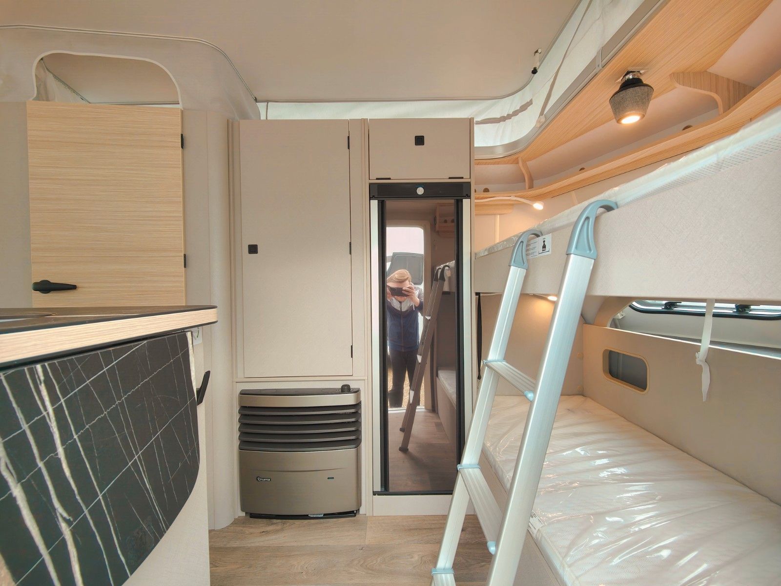 Fahrzeugabbildung HYMER / ERIBA / HYMERCAR Touring 560 Urban - SIE SPAREN 4.024€ !!!