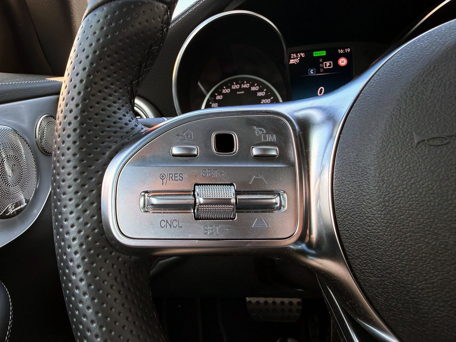 Fahrzeugabbildung Mercedes-Benz C200 Cabrio 4Matic AMG-Line ACC 360° HUD LED SHZ