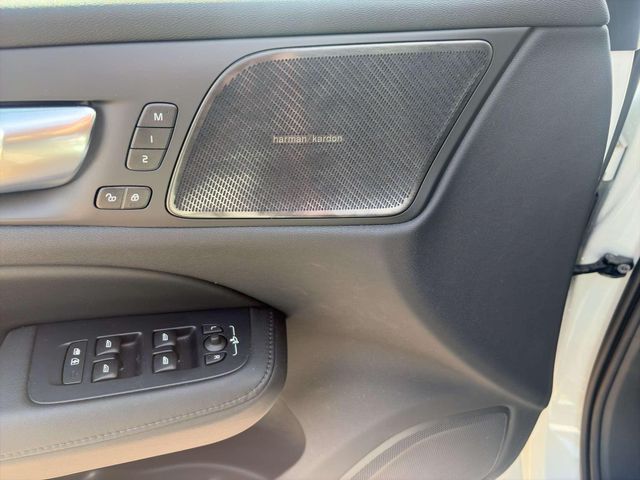 Volvo V60 Plus Bright T6 Recharge Plug-In Hybrid AWD