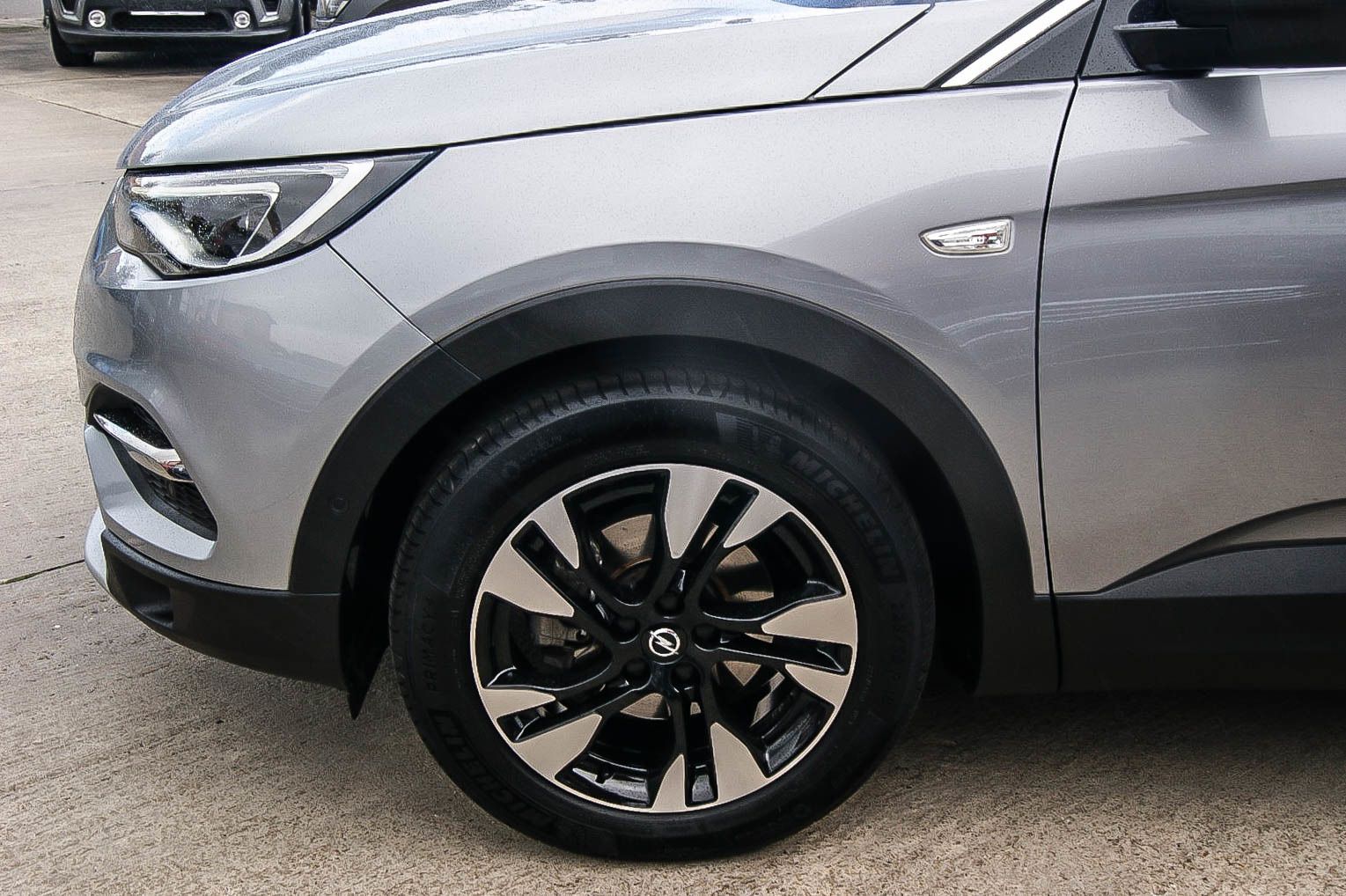Fahrzeugabbildung Opel Grandland X 1.6 Ultimate Aut. PANORAMA LEDER ACC