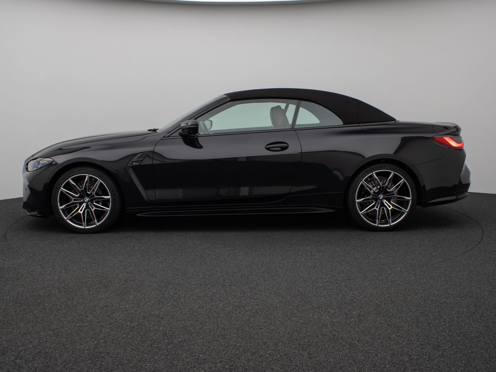 Fahrzeugabbildung BMW M4 Competition M xD Laser 360°HUD DAB H/K Komfor