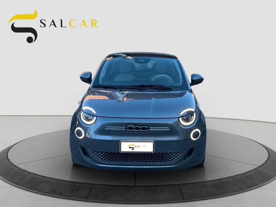 Fiat 500 500e Berlina 42 kWh La Prima 2022 imagem 3