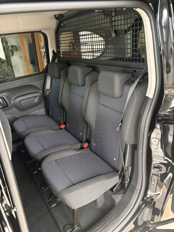 Fahrzeugabbildung Fiat Doblo Kombi L2 8-fach bereift