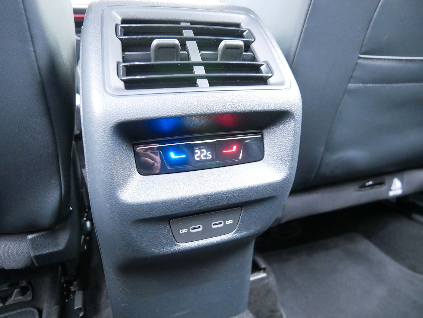 Fahrzeugabbildung Volkswagen Tiguan 2.0 TDI GOAL NEU54T DSG AHK LED 360°Kamer