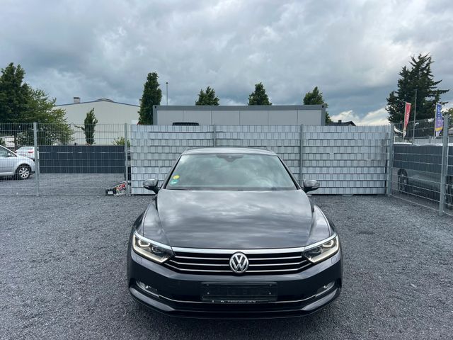 Volkswagen Passat 2.0 TDI  R-Line-Paket Virtual Cockpit