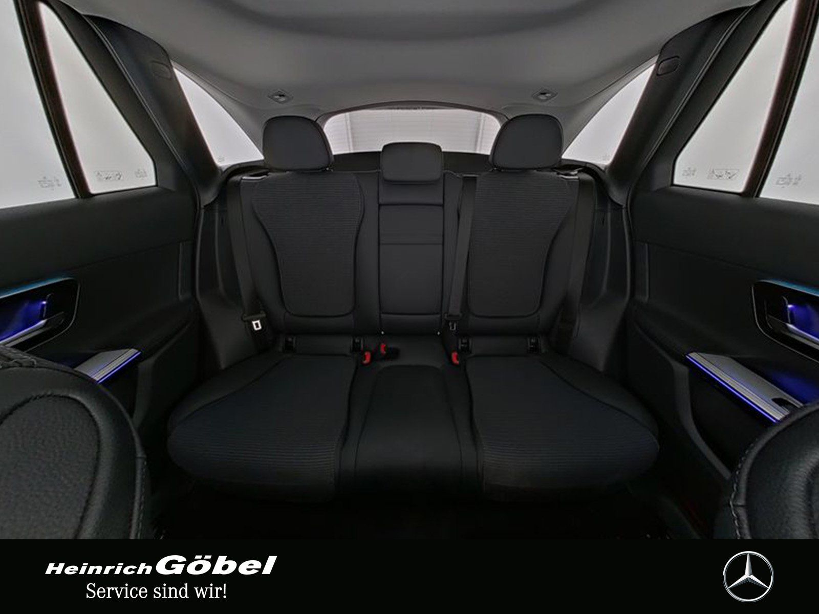 Fahrzeugabbildung Mercedes-Benz GLC 300 e 4M AVANTGARDE+FAHRASSI+DIGITAL+PANO