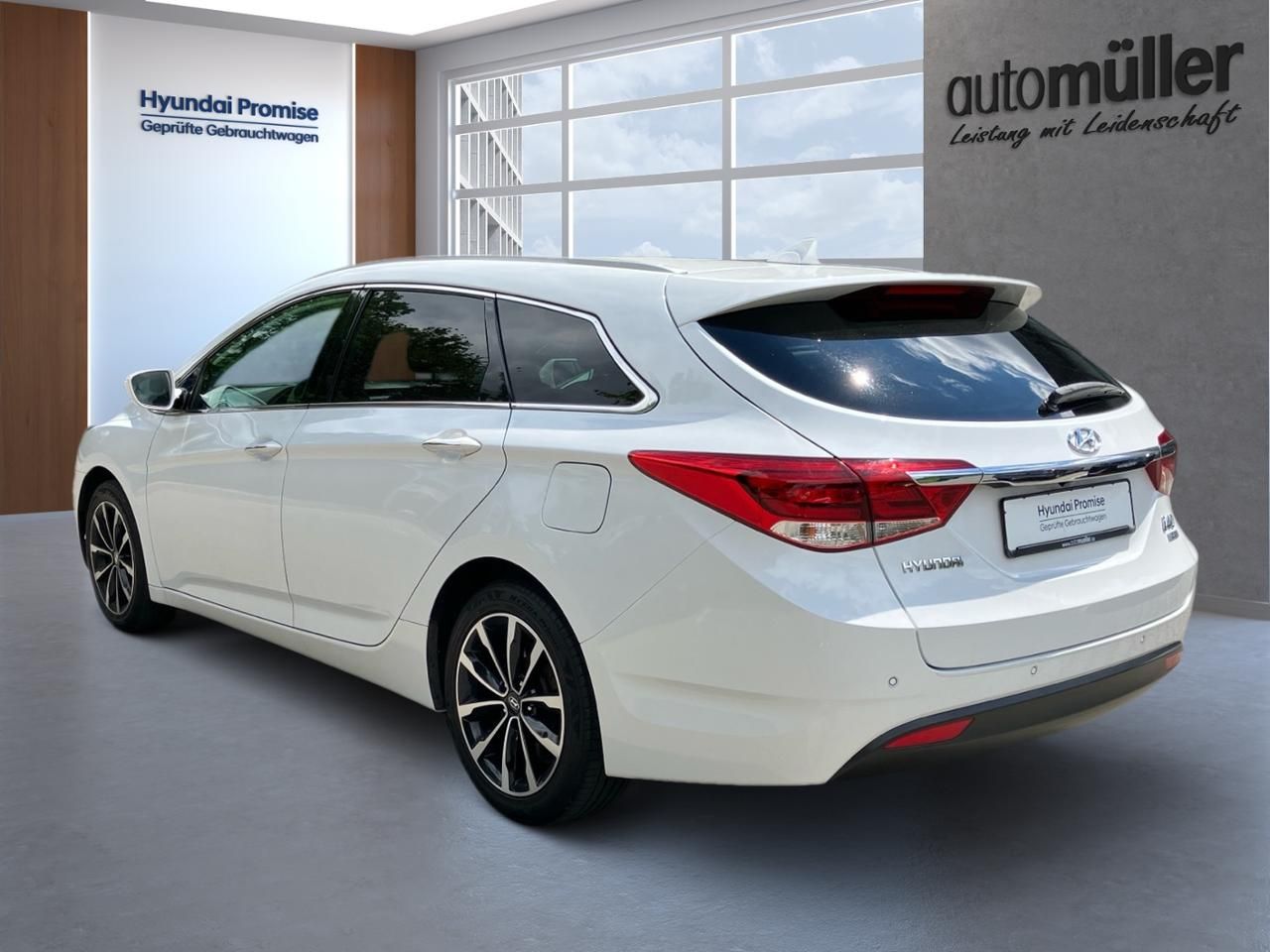 Fahrzeugabbildung Hyundai i40 TREND SHZ*LHZ*NAVI*USB*