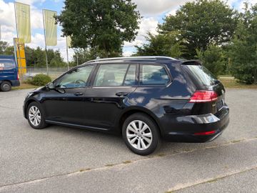Volkswagen Golf - 3