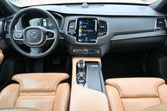Fahrzeugabbildung Volvo XC90 B5 D AWD Autom Inscription*STDHZG*PANO*LUFT