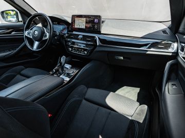 BMW 520 - 12