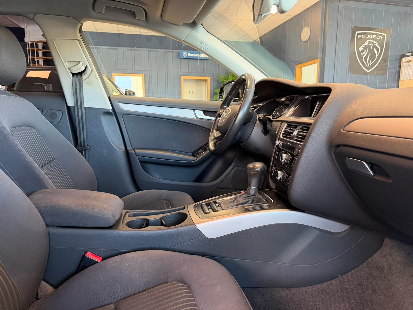 Audi A4 2013 — photo 5