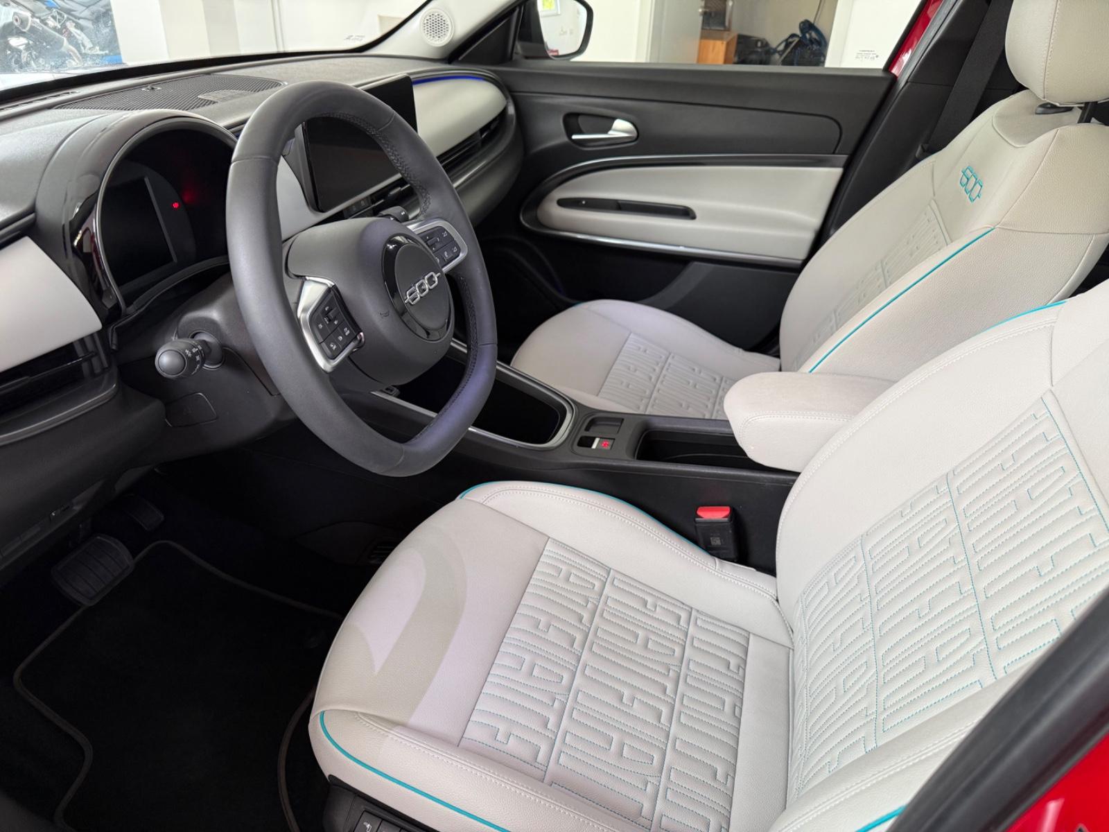 Fiat 600 Hybrid La Prima