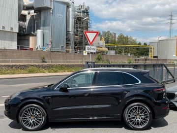 Porsche Cayenne - 10