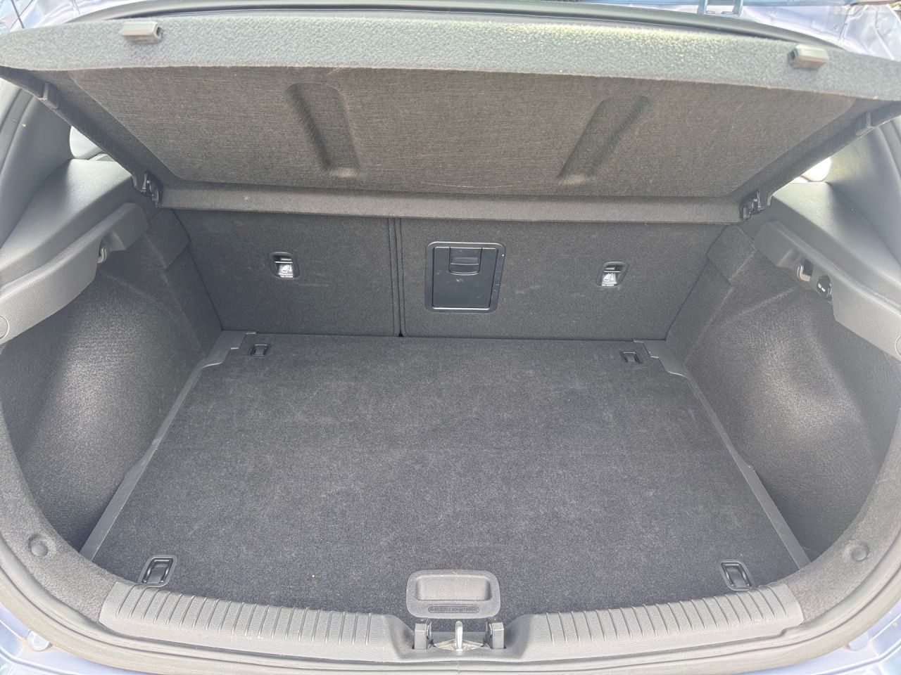 Fahrzeugabbildung Hyundai i30 PRIME KAM*LED*NAVI*SHZ*LHZ*PDC*CARPL*2Z-KLIM
