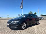 Skoda Octavia Combi Tour*HU/AU neu*AHK*LED*1 Hand* - Skoda Octavia Tour mit Benzin-Antrieb