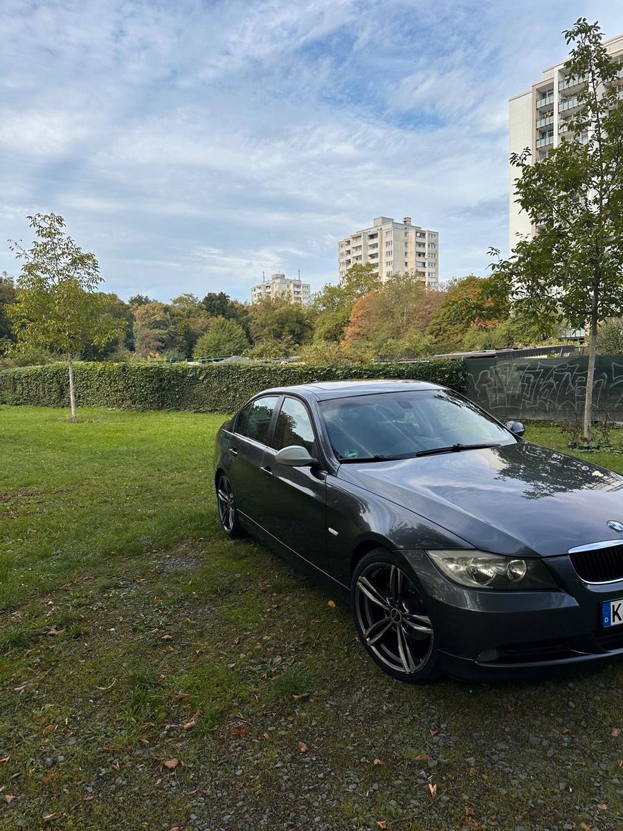 BMW 320