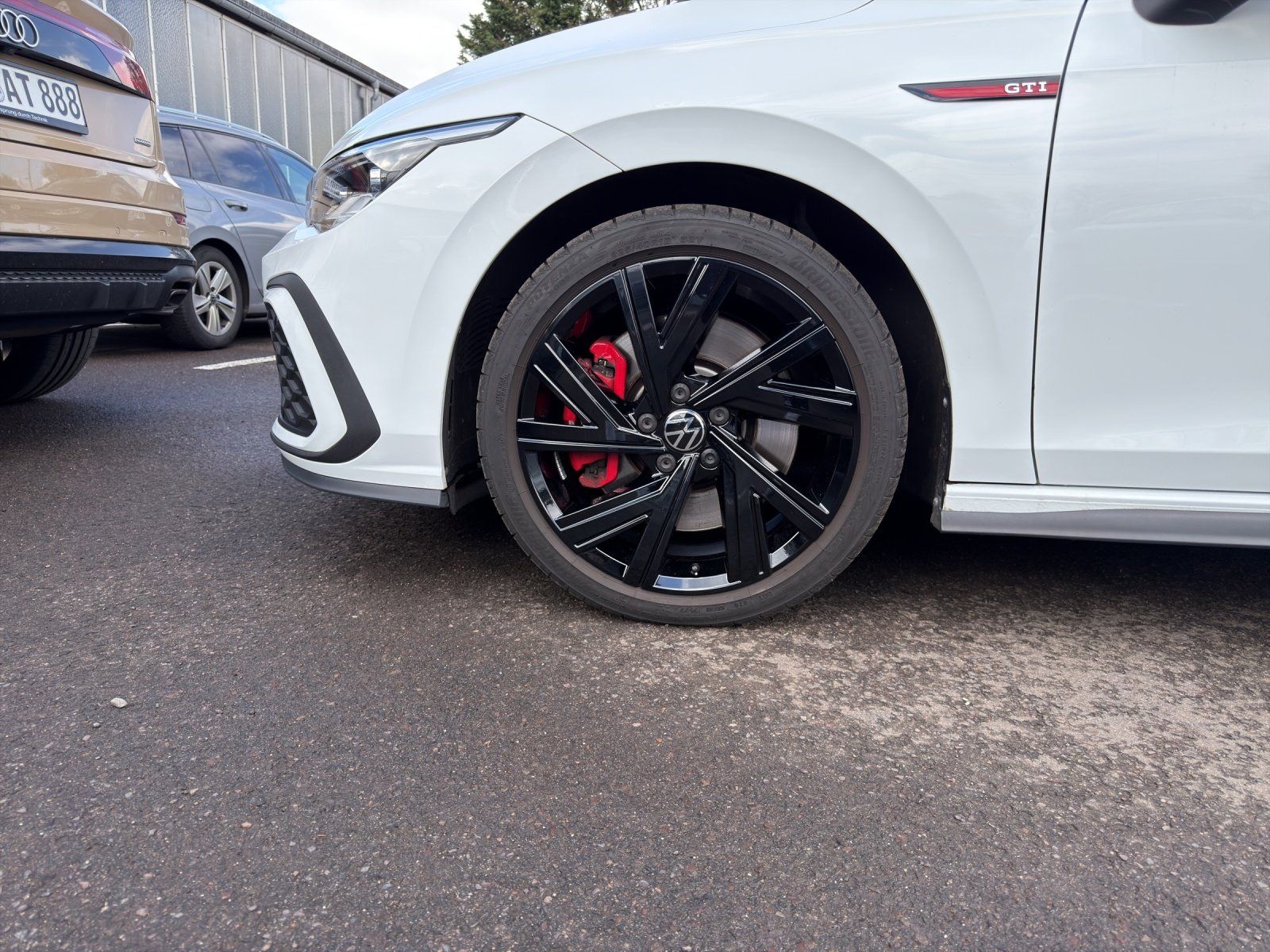 Fahrzeugabbildung Volkswagen Golf VIII GTI 2.0 TSI DSG.RF-Kamera.Navi.SH.Keyl